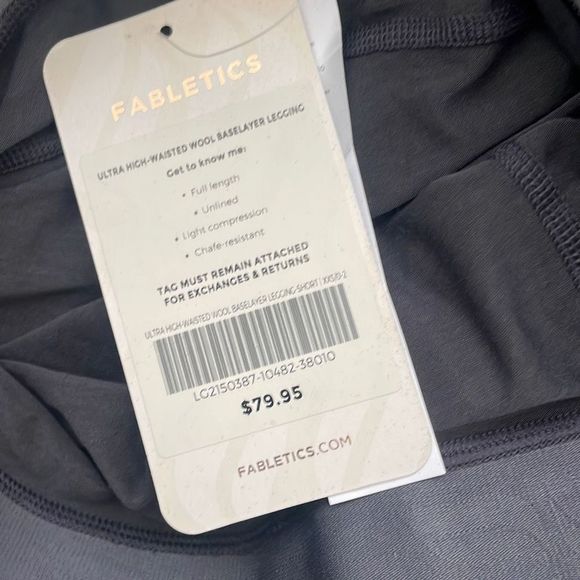 Fabletics ULTRA HIGHWAISTED WOOL BASELAYER LEGGING SHORT XXS/0-2 - Picture 9 of 9